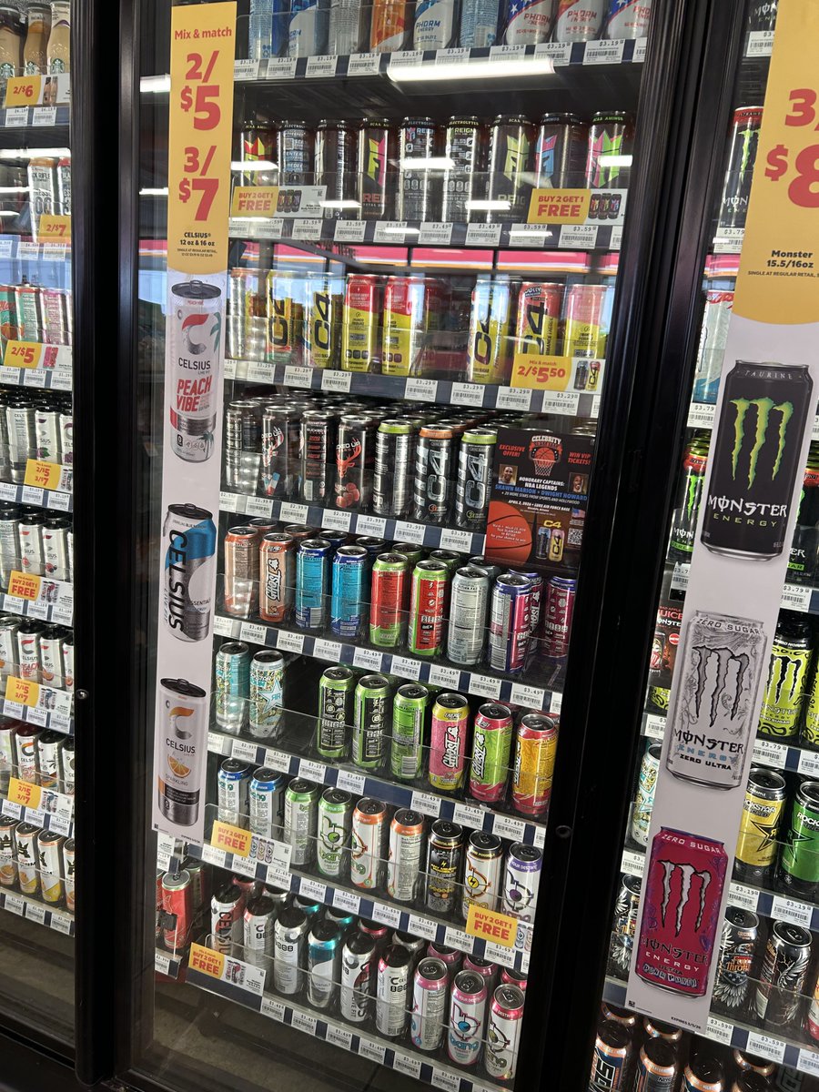 QUEUE // Uchuujin tweet media