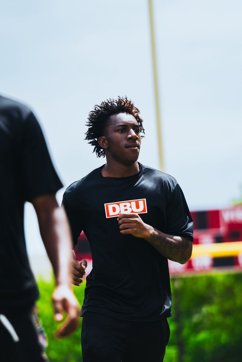 JakamBeatty8's tweet image. Great showcase 4-3 on 1on1 reps #Labwork @coachwvde @NIckPerry_27 @CoachTeachey1 @CoachBRob5 @Andy_Villamarzo @joejoeheaden @CoachMoser12 @JWilson_2 @wesley_fritz @CoachRGreene @_BRETTCUMNOCK @SeanDillonSDSU @ethanhouserfb @GPowersScout @samspiegs @CoachHun_SMU @CoachTerryPSU