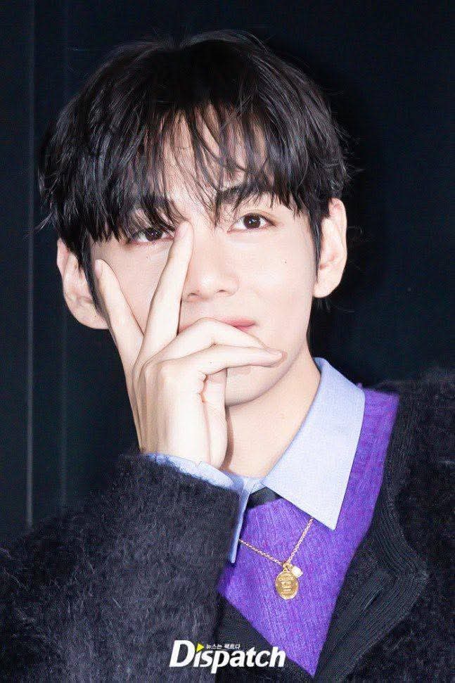 RebecaBarba's tweet image. #LunesDe el día especial dedicado a mi gran amor #KimTaeHyung #V #Taehyung Eres como la luna, siempre espero verte..💜 #MiGrupoFavoritoDeKPop BTS (방탄소년단) 💜🇲🇽🩷🇰🇷💜 🫶🏻🩷🫰🏻난 그냥 당신을 사랑 해요 24/7 工 ﾚo√乇 ㄚ◯∪ ᗷTS⟭⟬ 🅐🅡🅜🅨