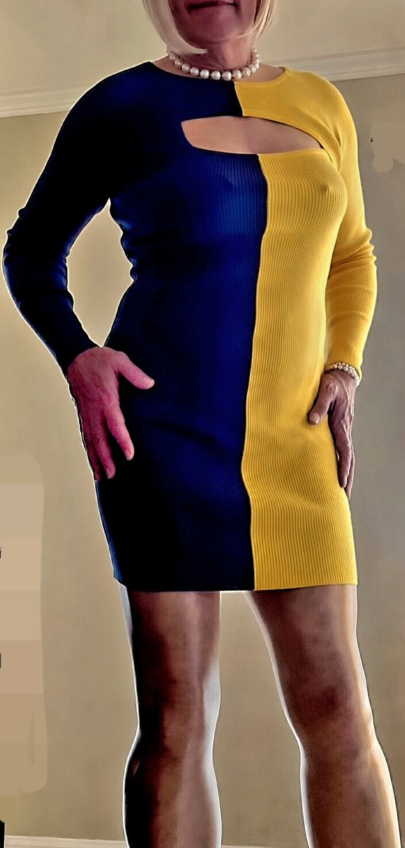 LinzeeInHeels's tweet image. Where's the victory party! #crossdresser #Michigan