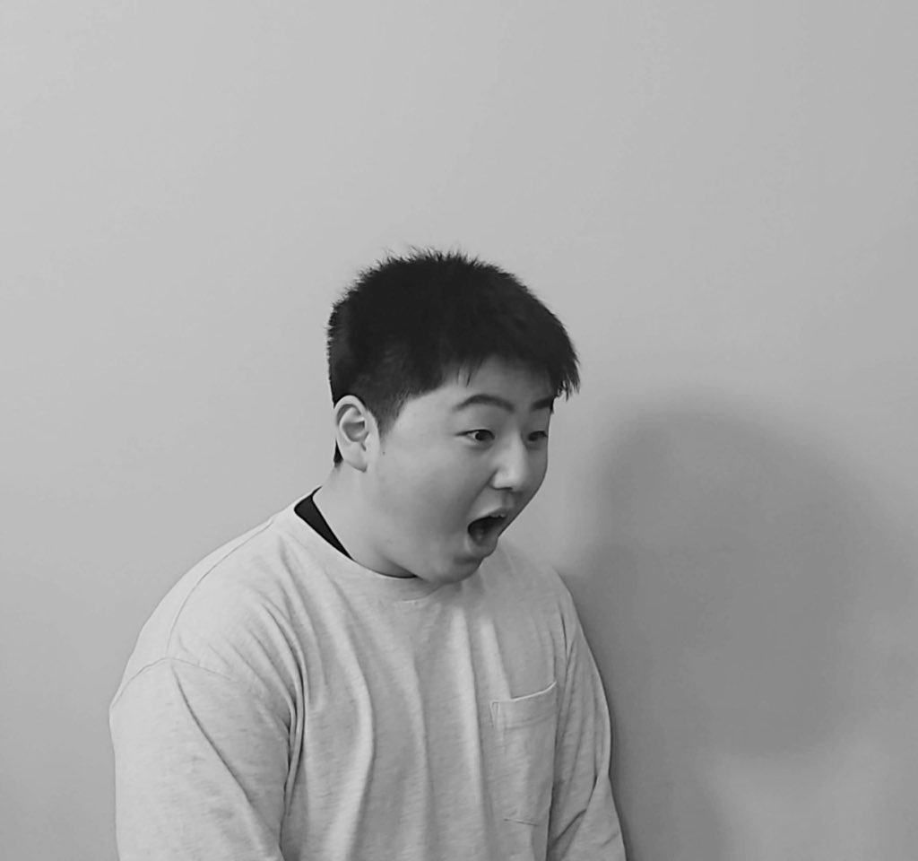 えすと tweet media