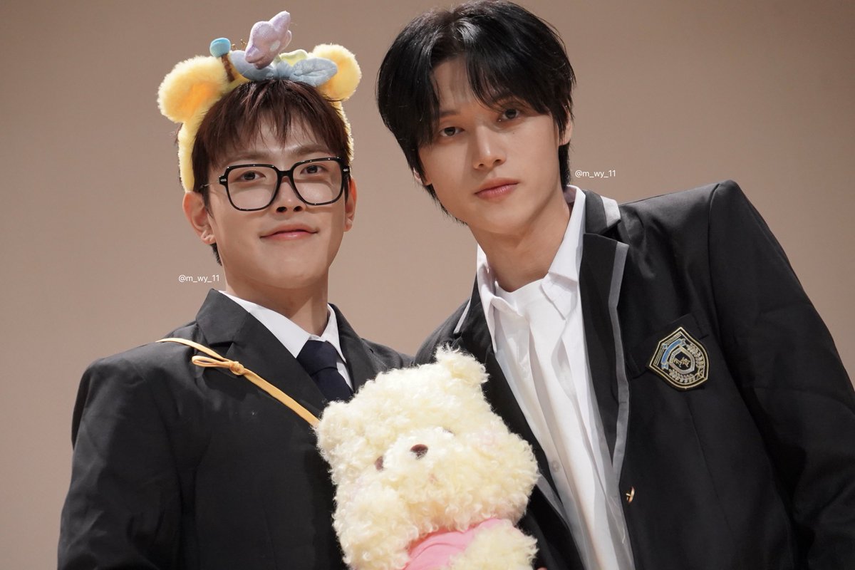 🐈‍⬛ tweet media