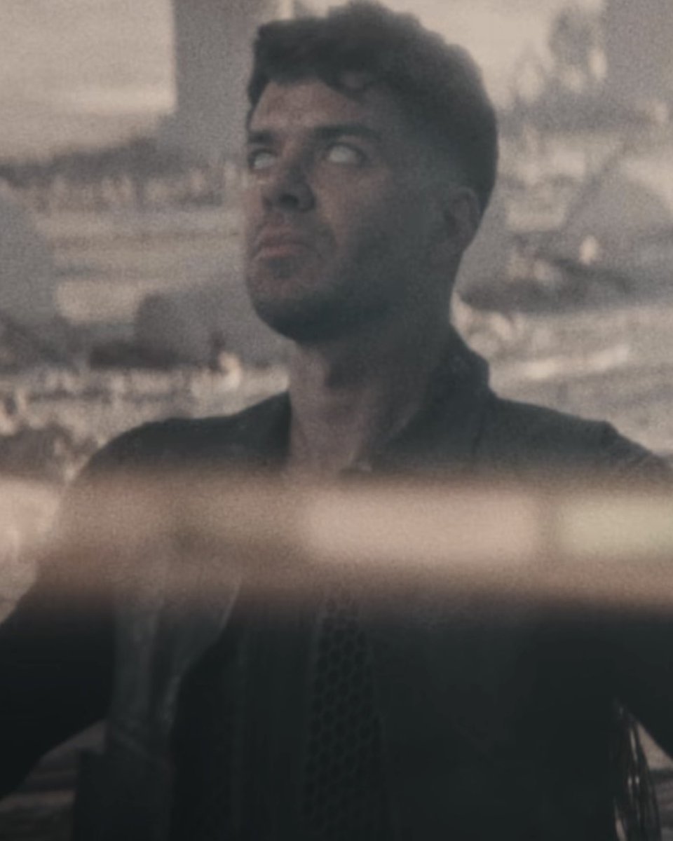 Vogue Thailand tweet media