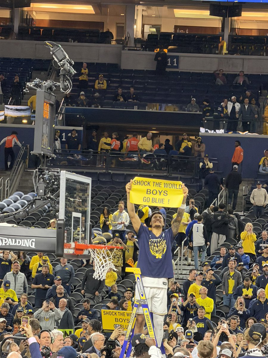 Shapiro Undergraduate Library tweet media