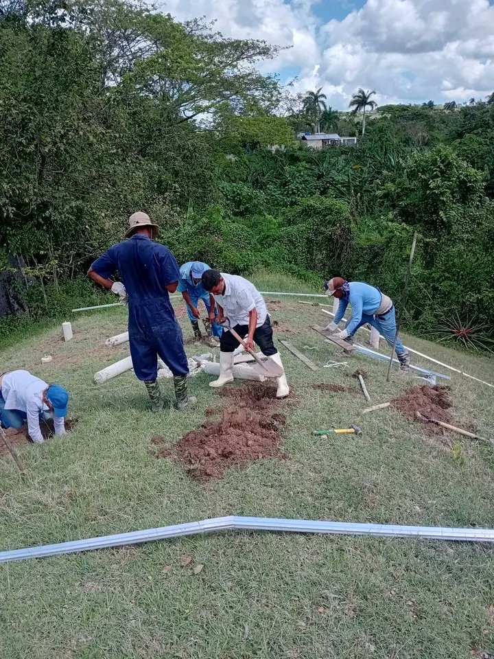 En #ProvinciaGranma se trabaja en el montaje de 5 sistemas de bombeo con alimentación solar para beneficio en el abastecimiento de agua en igual número de comunidades en #Pilón. <a href="/PartidoPCC/">Partido Comunista de Cuba</a> <a href="/AsambleaCuba/">Asamblea Nacional Cuba</a> <a href="/PresidenciaCuba/">Presidencia Cuba 🇨🇺</a> <a href="/GobiernoCuba/">Gobierno Cuba 🇨🇺</a> <a href="/GobiernoGranma/">GobiernoGranma</a> <a href="/BarceloOrt92635/">Yudelkis Ortiz Barceló</a>