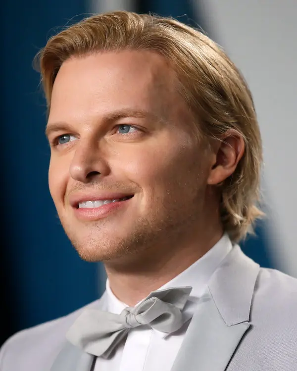 Melian Refugee tweet media