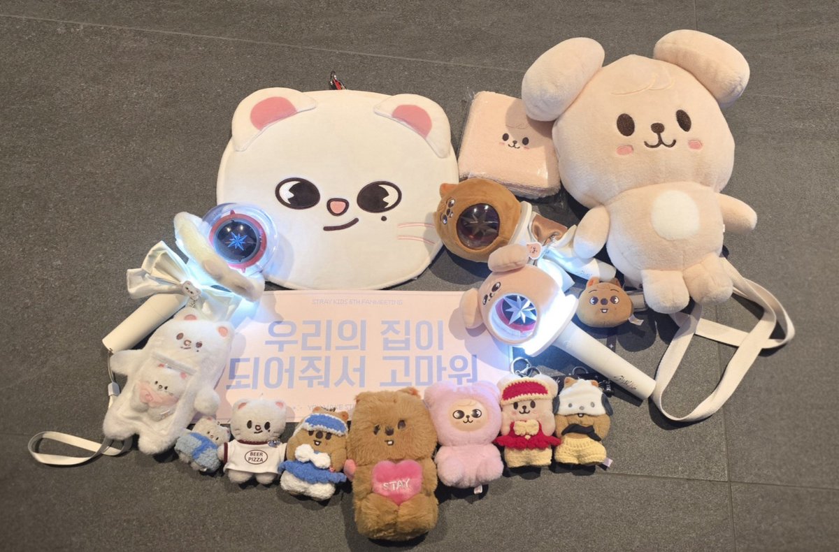 2주 팬미 4일동안 함께해서 더 행복했다구✨️💕
우리 곧 또 만나서 놀쟈앙~~