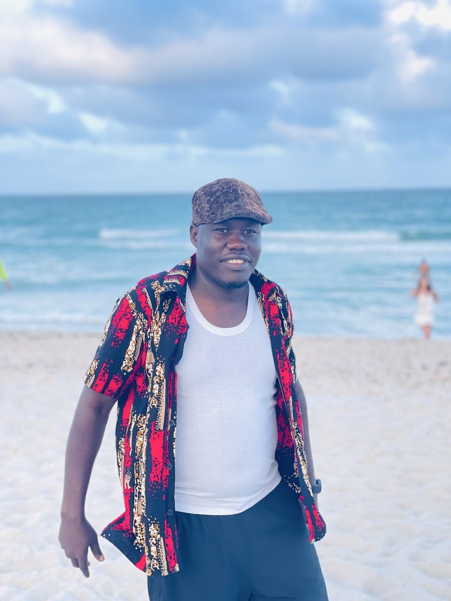 ben_emoi's tweet photo. A kind of beach going https://t.co/EpMT8jwTYy