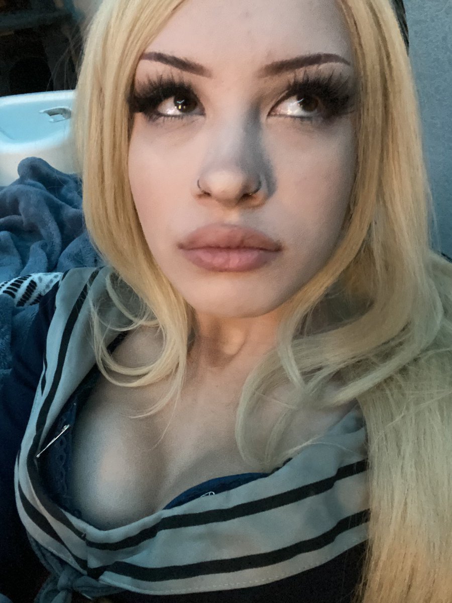 heavenrunsonoil's tweet photo. me but blonde https://t.co/nXUo51bnhr