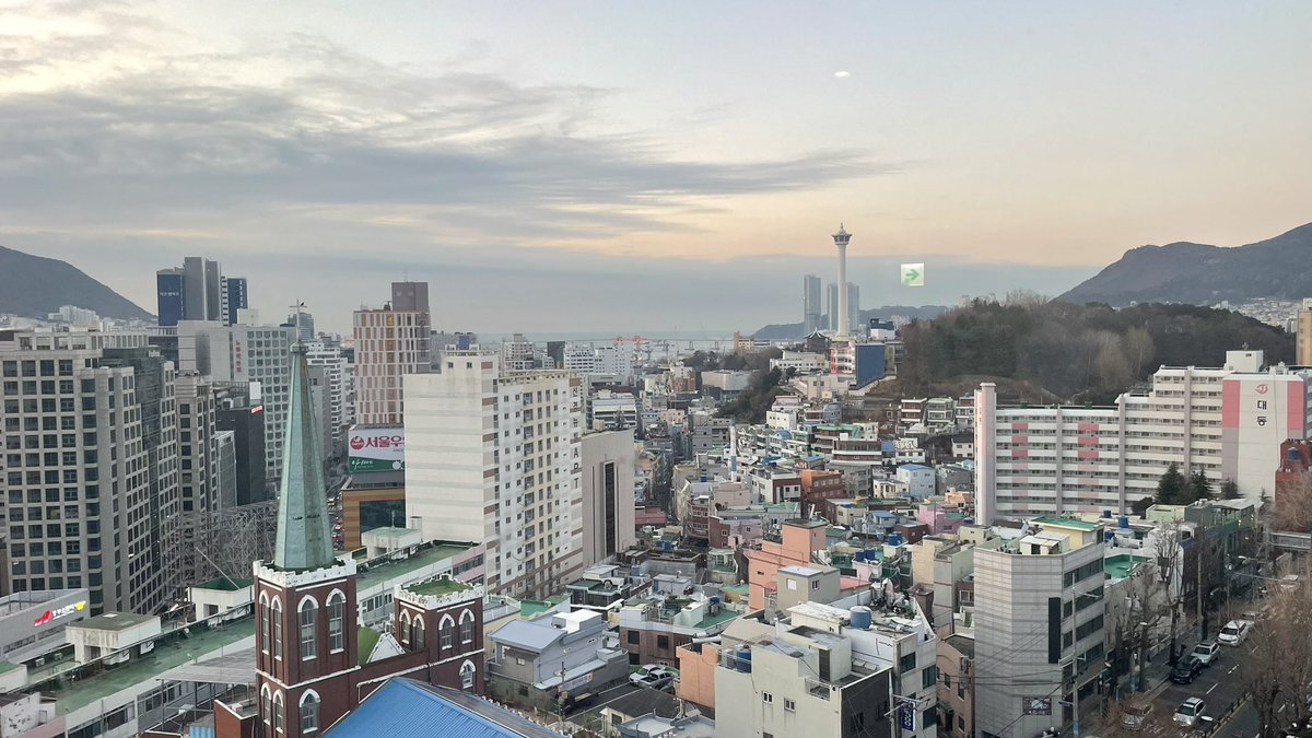 😈므옹 tweet media