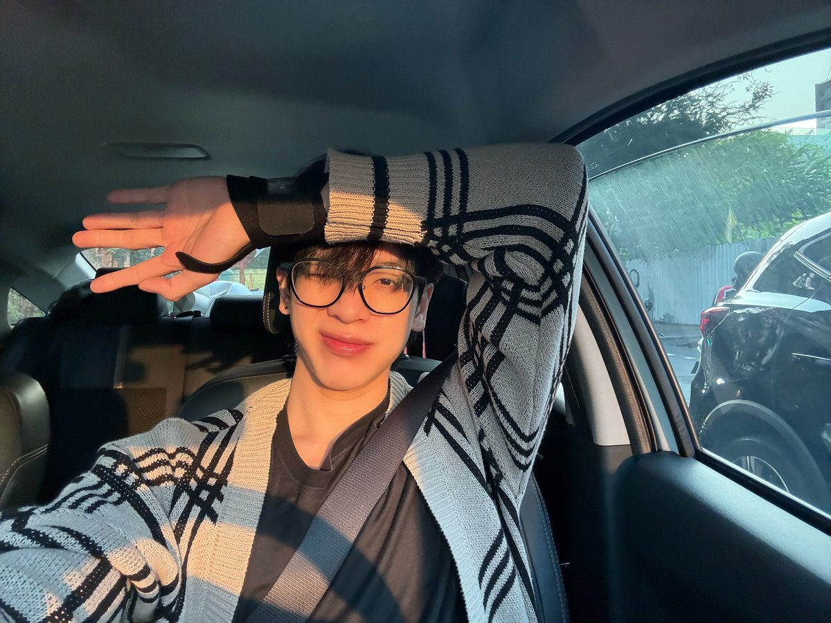 ไทป์แกเป็นไงนี่ไทเกอร์ tweet media