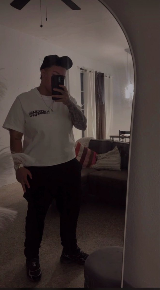 😁
