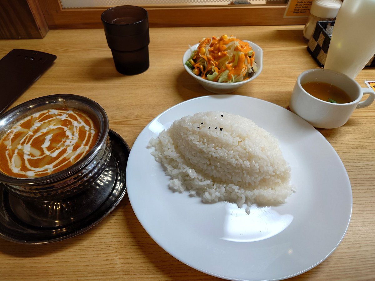 流れロバ tweet media