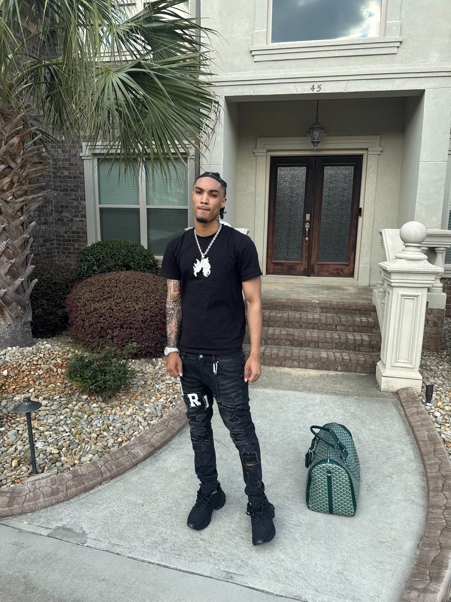 jamil⭐️ tweet media