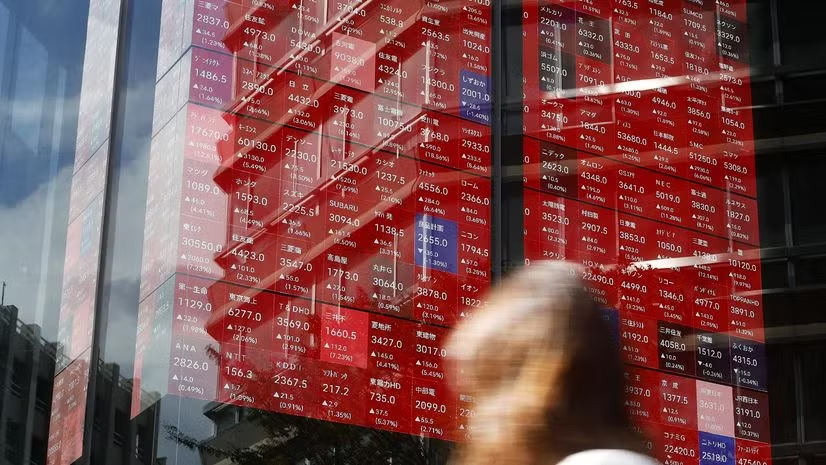 JohnXuni's tweet photo. Asian stock markets traded mixed on April 7 as investor caution prevailed ahead of a new U.S. deadline for Iran and concerns that rising oil prices could fuel higher interest rates. Japan's Nikkei 225 index edged lower, while markets in South Korea and Australia advanced. The caution comes ahead of a deadline set by U.S. President Donald Trump for Iran regarding the reopening of the Strait of Hormuz, a critical oil shipping route. Geopolitical tensions and rising oil prices are stoking inflation concerns, which could influence the upcoming monetary policy decisions of the U.S. Federal Reserve.