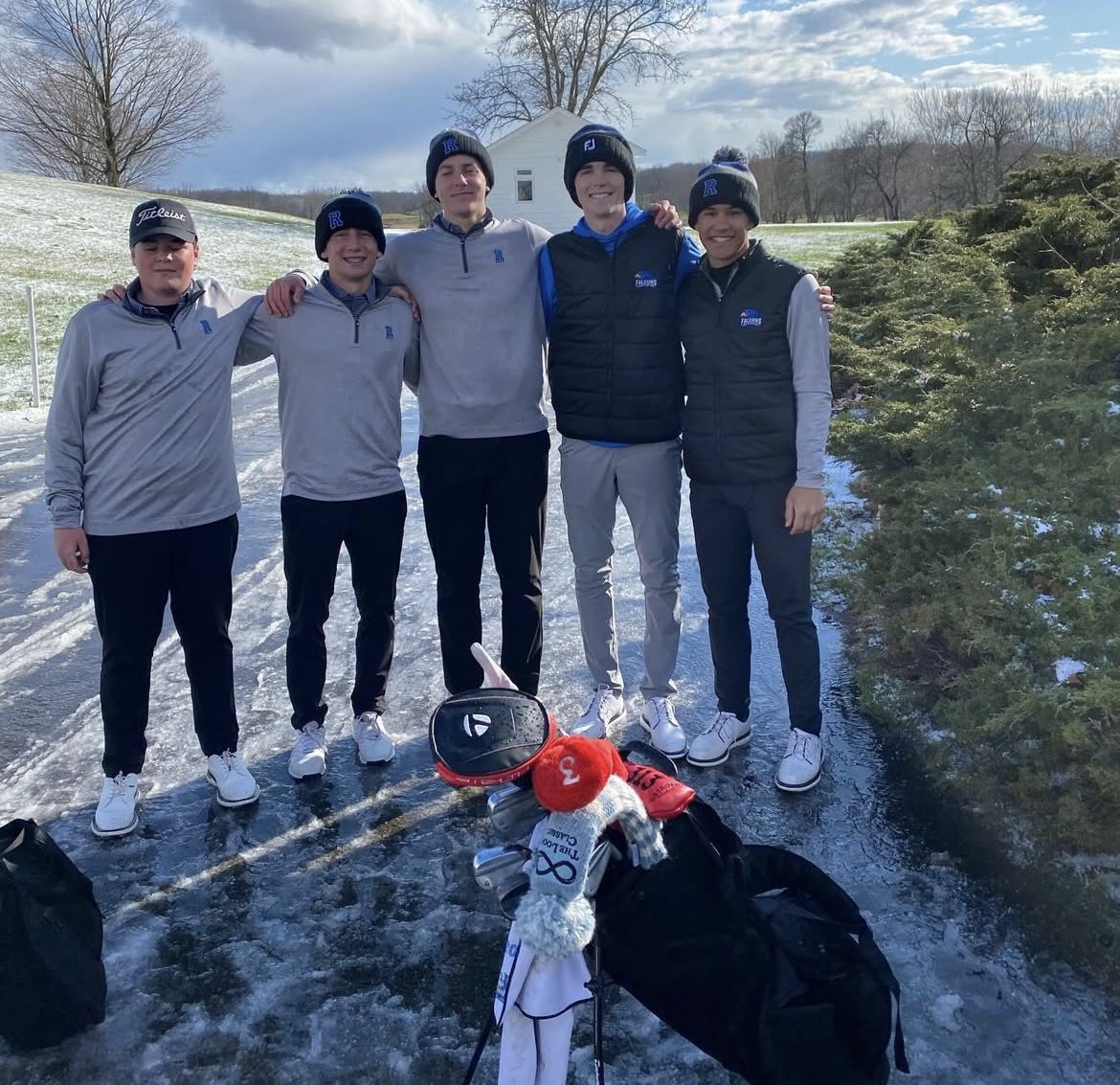 ROCH_Athletics's tweet photo. Boys golf finished 6th (313 total) today in tough conditions at Katke Cousins GC, Luca Nickel and Finley Hodister led the Falcons each shooting 76’s. @MIPrepZone @RHSFalcons @MrWrinkleRHS https://t.co/z6BjtVyUyR