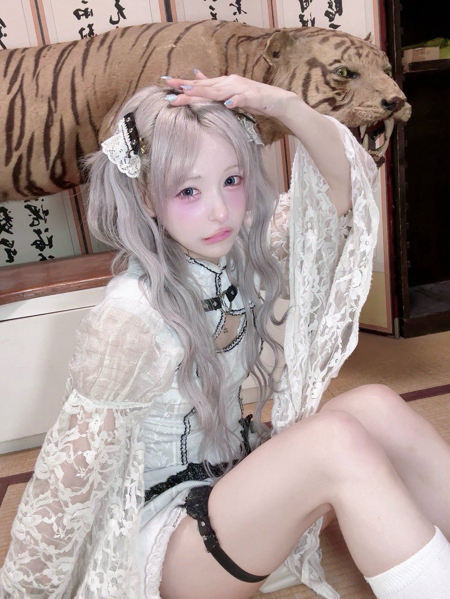 めありらすと tweet media