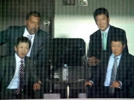 bqku_4ce1 tweet media