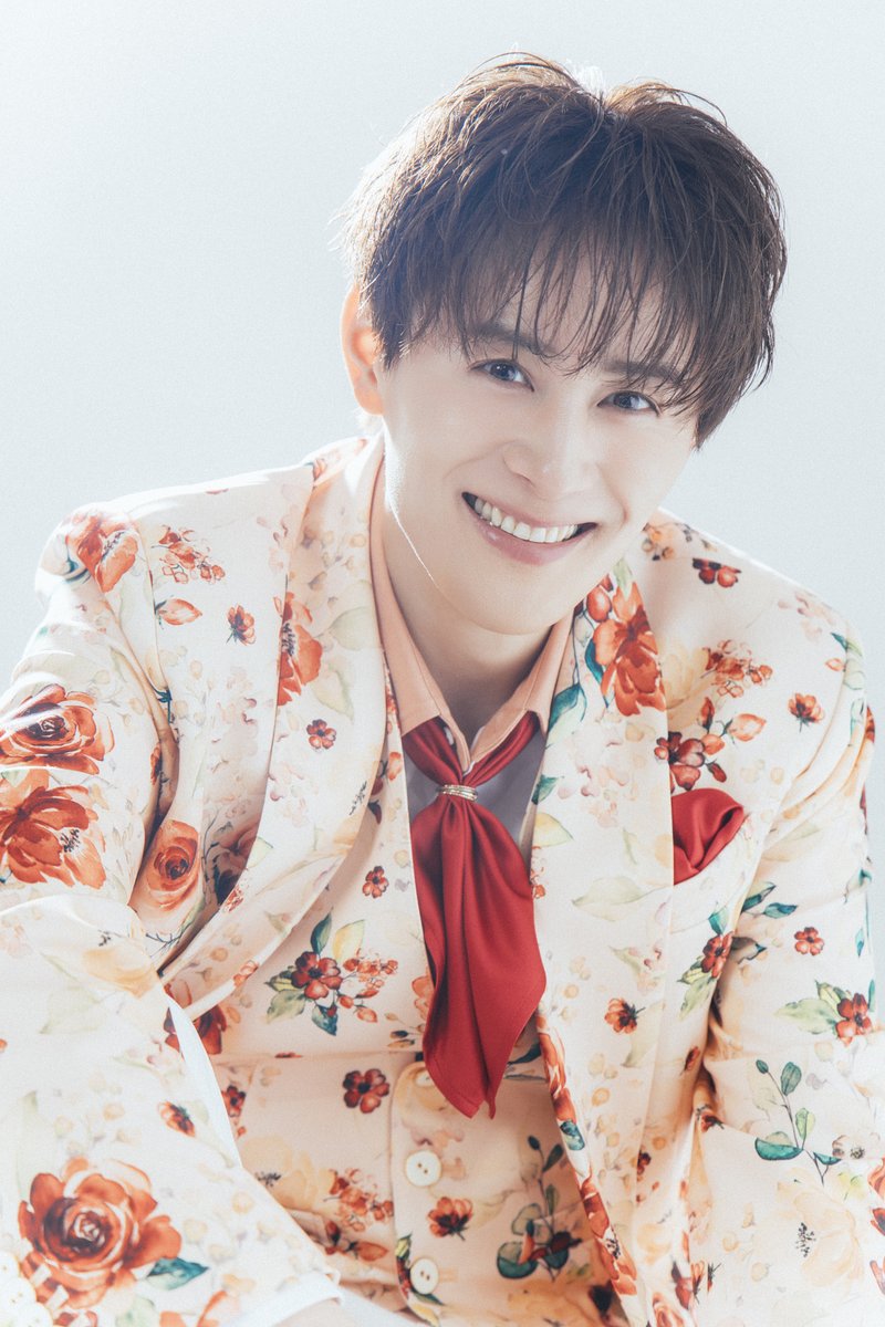 ソロ表紙 音楽誌MG NO.32 発売中！／ お待たせしました！ #SHOW_WA ＆#MATSURI