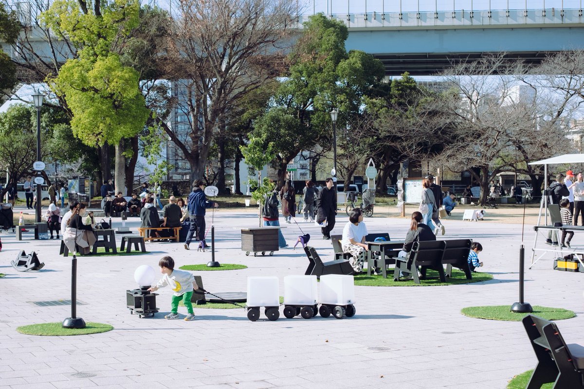 r_publicestate's tweet photo. 【公園の新しい日常。PLAY! PUBLIC @墨田区立隅田公園 レポート】
https://t.co/6qPI5SNzpX

公共空間活用の次の10年を見据え、個人の「使いこなし」に焦点を当て、自分たちで公共空間を使ってみよう！と立ち上がった企画「PLAY! PUBLIC」イベント当日の様子をレポート。

#公共R不動産10周年 https://t.co/EiTEFu1whS