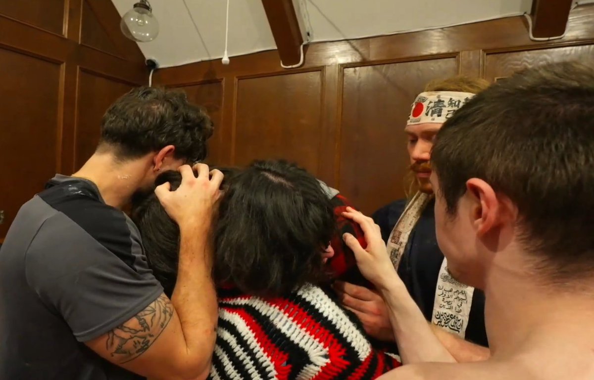 HowlingCat tweet media