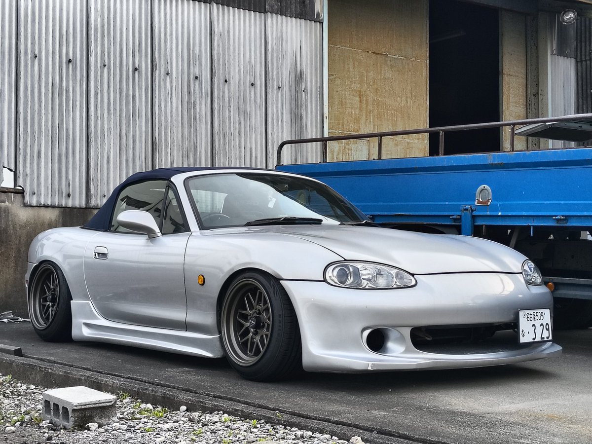 あきば tweet media