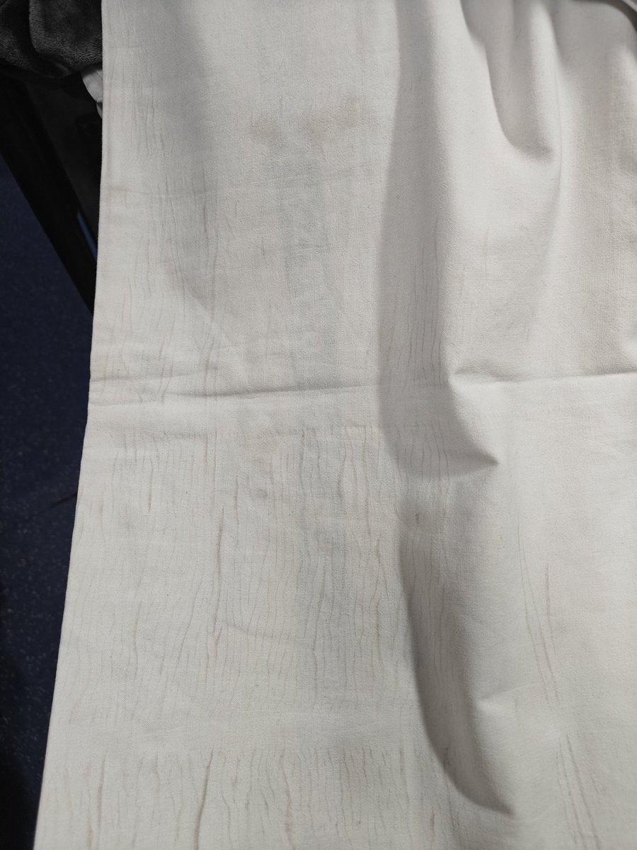 KothariNameet's tweet photo. The quality of bedsheets served on train no 12163 which departed on 4th April Saturday &amp; upon complaining about same the on duty incharge said that he was only given one clean lot of sheets and therefore he's using the old ones @RailwaySeva @IRCTCofficial https://t.co/i1936iGWq6