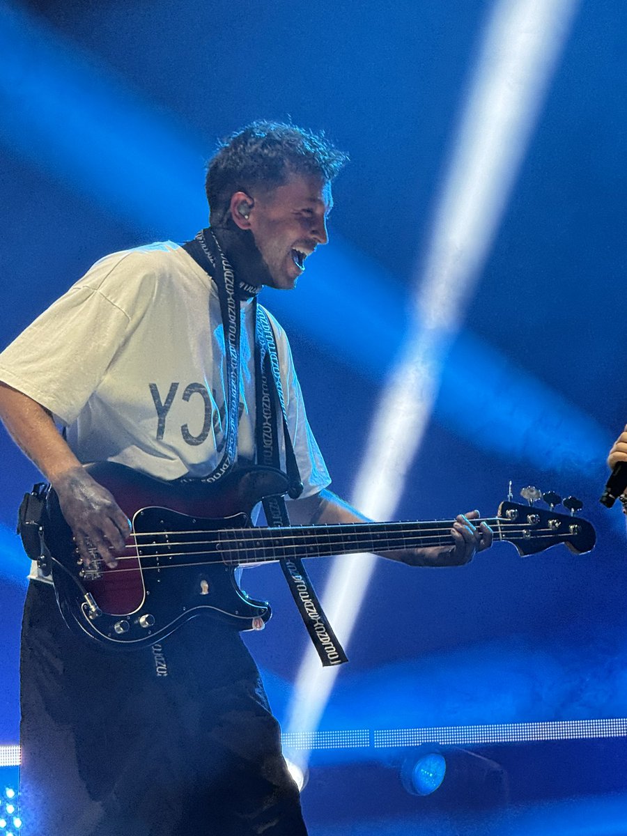 Brooke ‧₊˚ ☽ ⋅ ⊬ tweet media