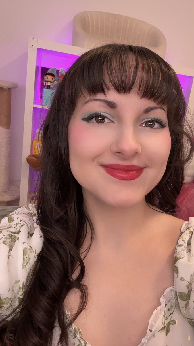 CaptainJen_E tweet media