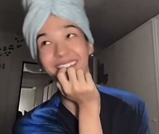 ⁹ ⁷ ขซฮ.🎸 tweet media