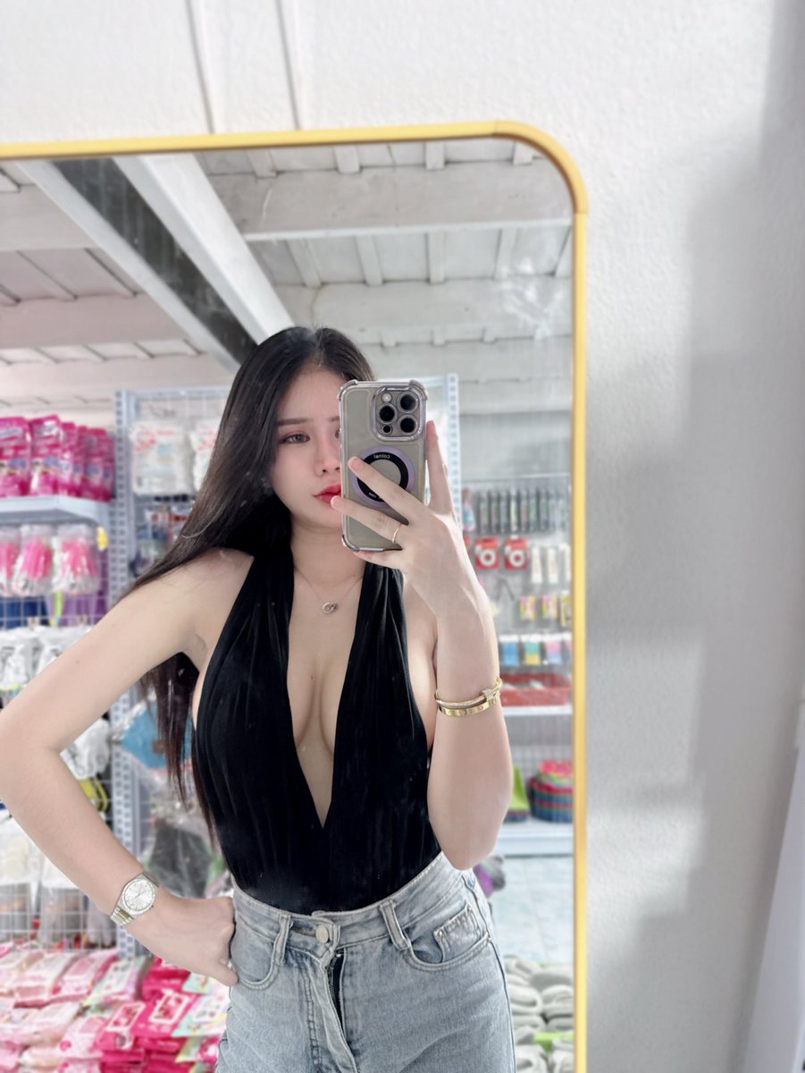 teeeeweena tweet media