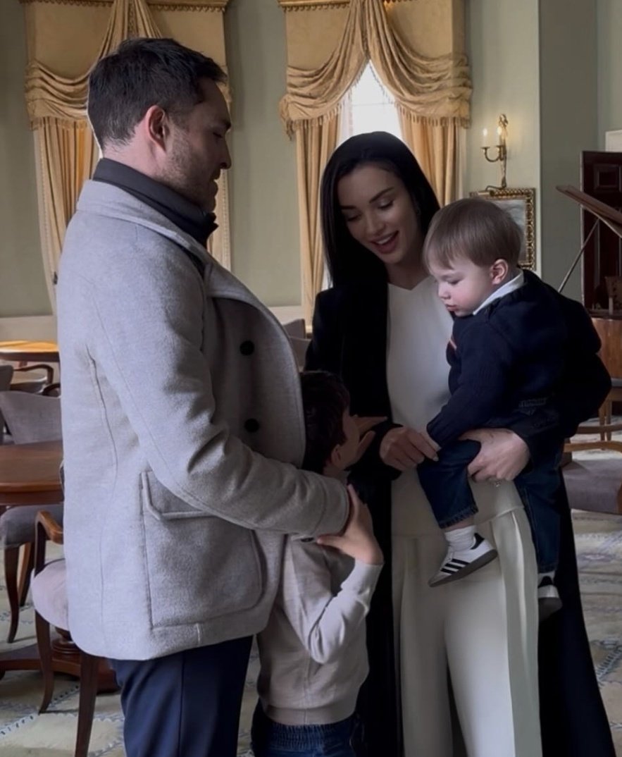 GetsCinema's tweet image. #AmyJackson - ENJOYING WITH HER FAMILY TIME ON EASTER DAY - #ROBO 2.0 is her Biggest Success Film.