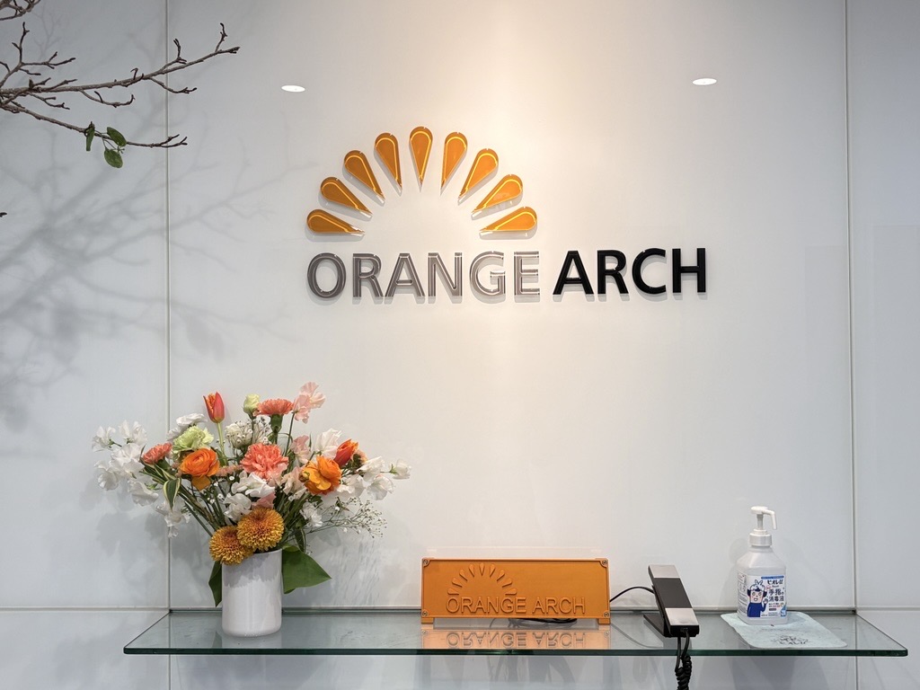 orangearch_rec's tweet photo. 【#入社式】 4/1 に #新入社員 を迎えました
幹部との昼食会では、緊張した様子も見られましたが
同期で会話を交わし、お互いを知ろうとする姿が印象的でした
#エンジニア として、一人ひとりが成長を実感できるようサポートします
#オレンジアーチ #スペシャリスト集団 #IT業界 #いっしょに働こう https://t.co/dm7OTUKMdv