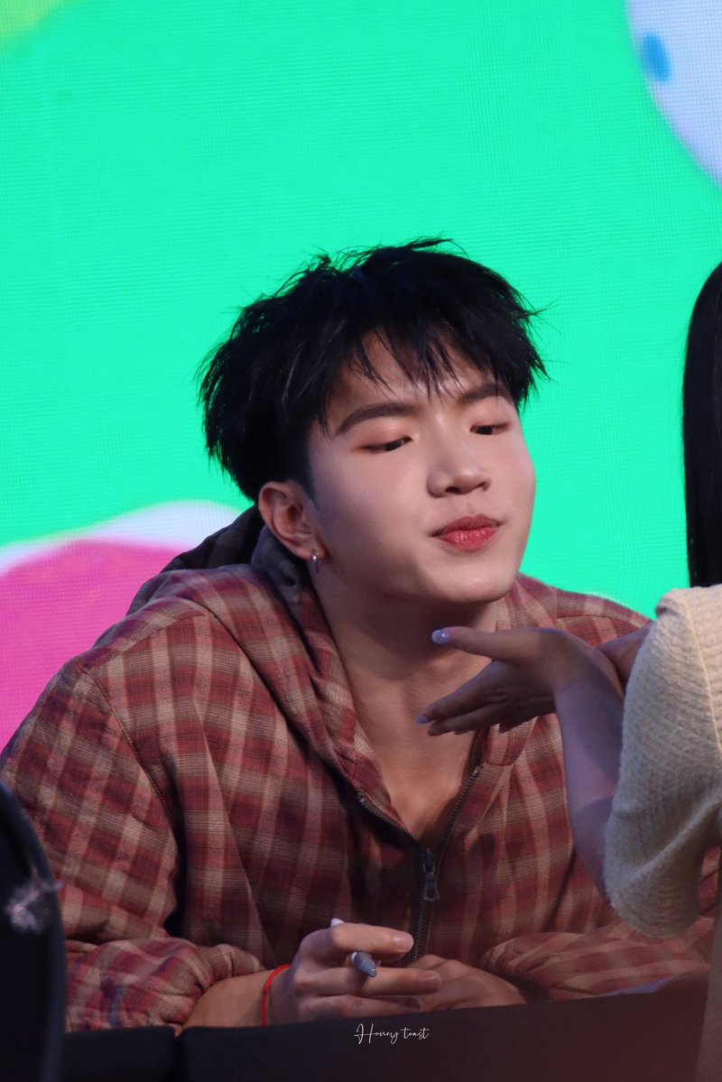 i say // 🏁 tweet media