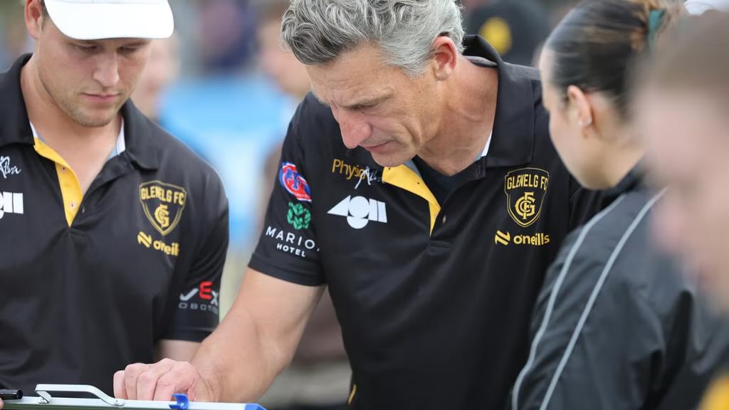 Andrew Capel tweet media