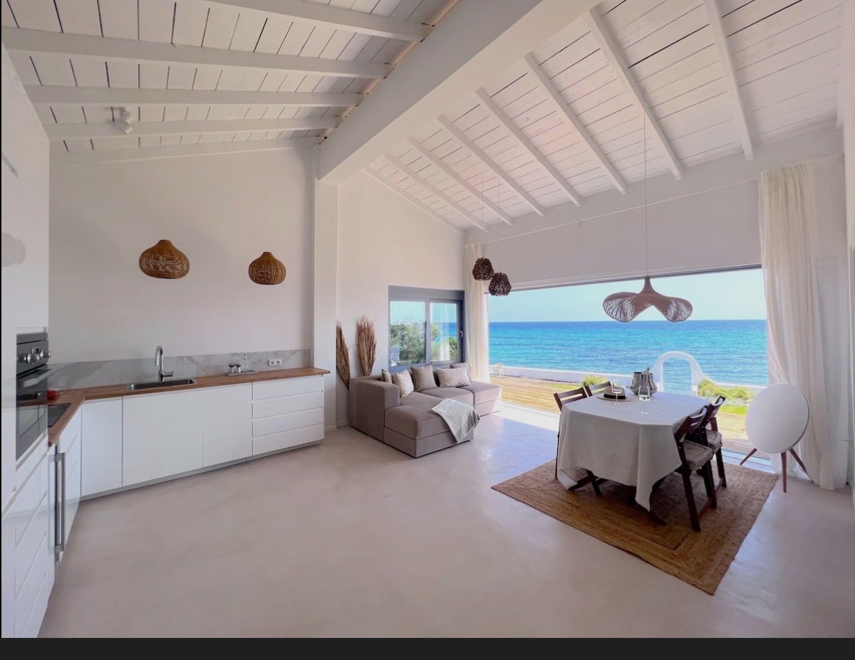 BezStraga tweet media