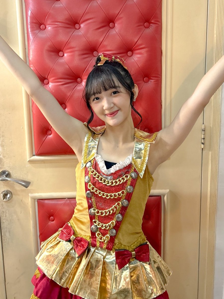 armpit_48's tweet photo. Lia https://t.co/0hsxlPr3rj