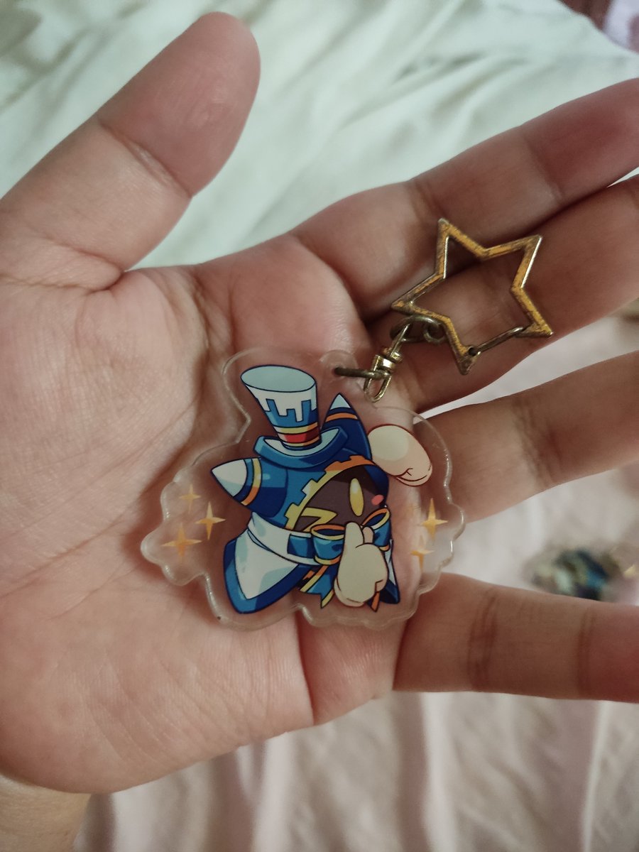 A weird shooting Star 💫 tweet media