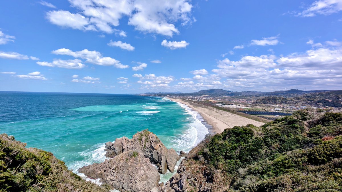 とての tweet media