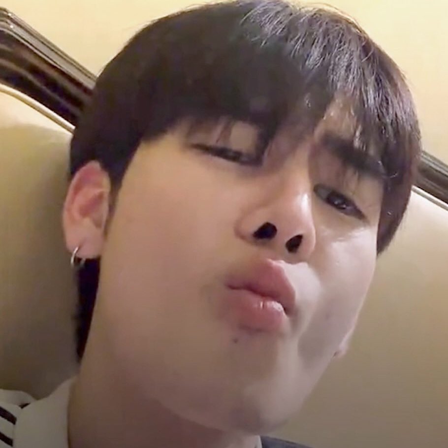 boo. 🍒 tweet media