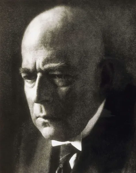 Multipolar Press / Constantin von Hoffmeister tweet media