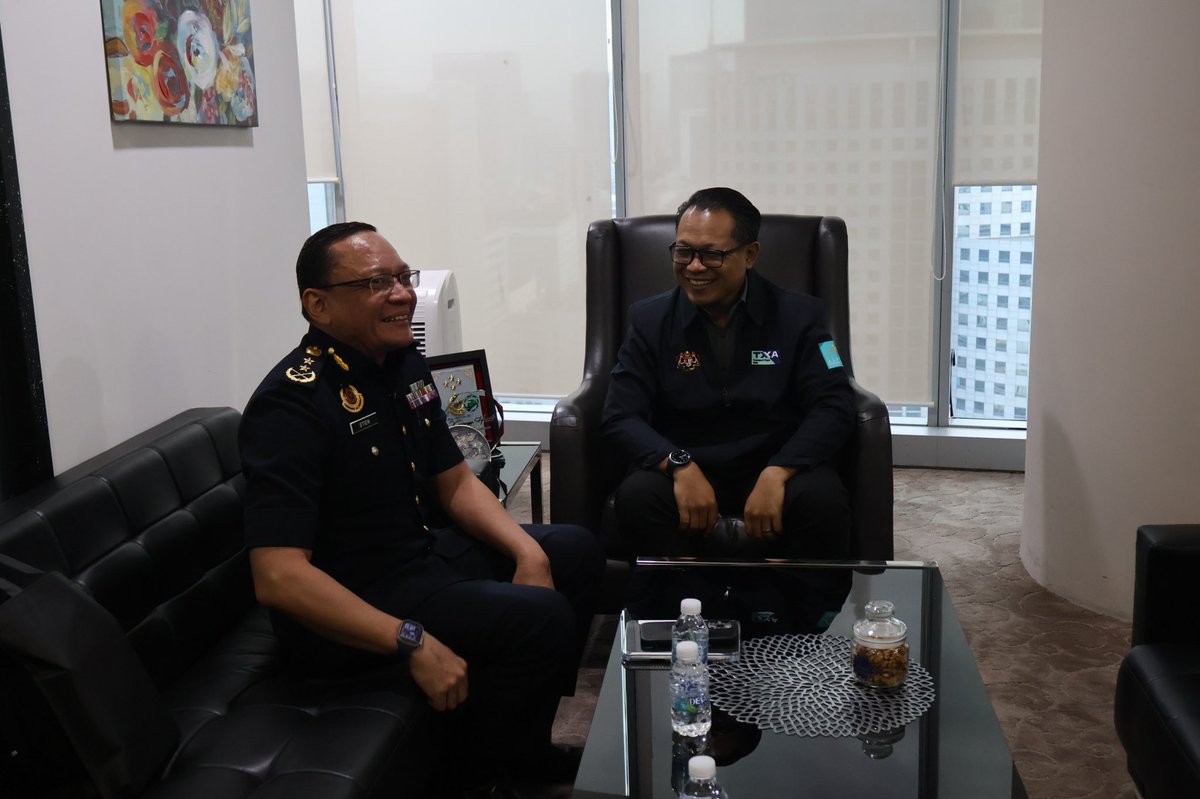 APADchannel tweet media