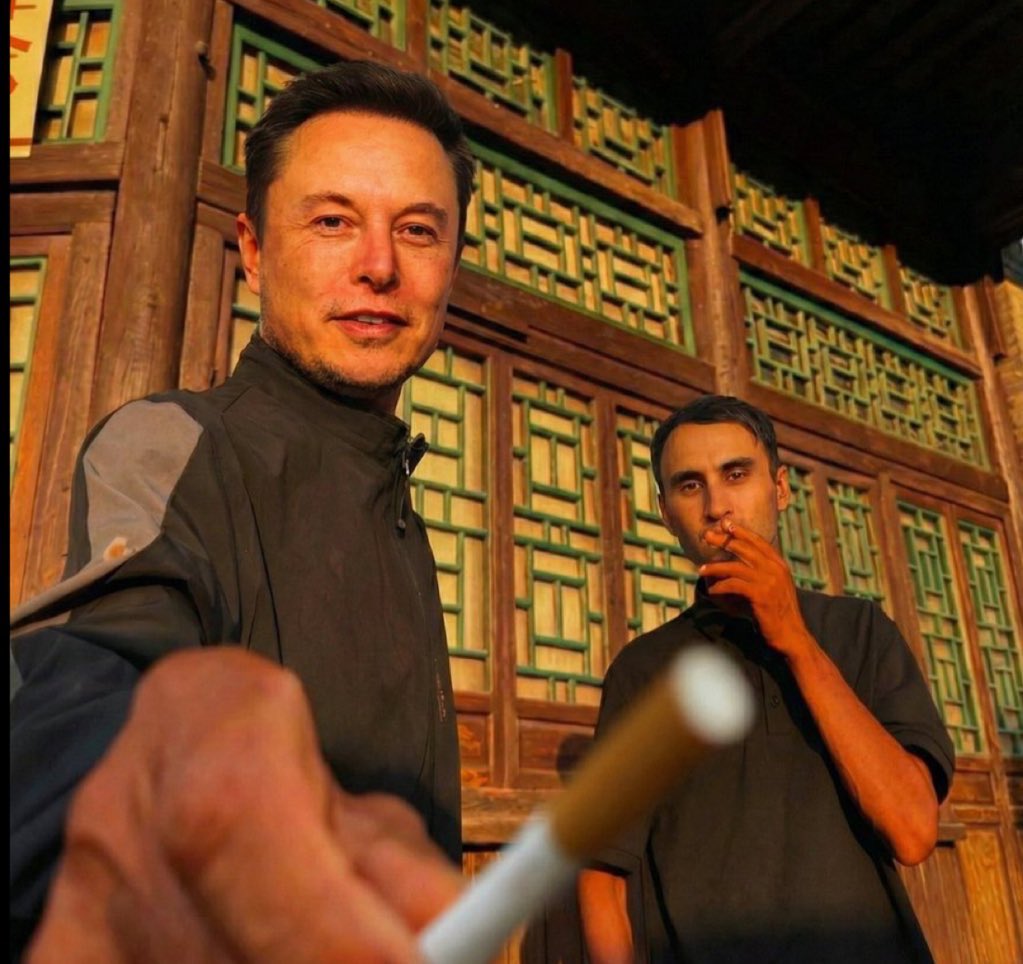 PECULIAR tweet media