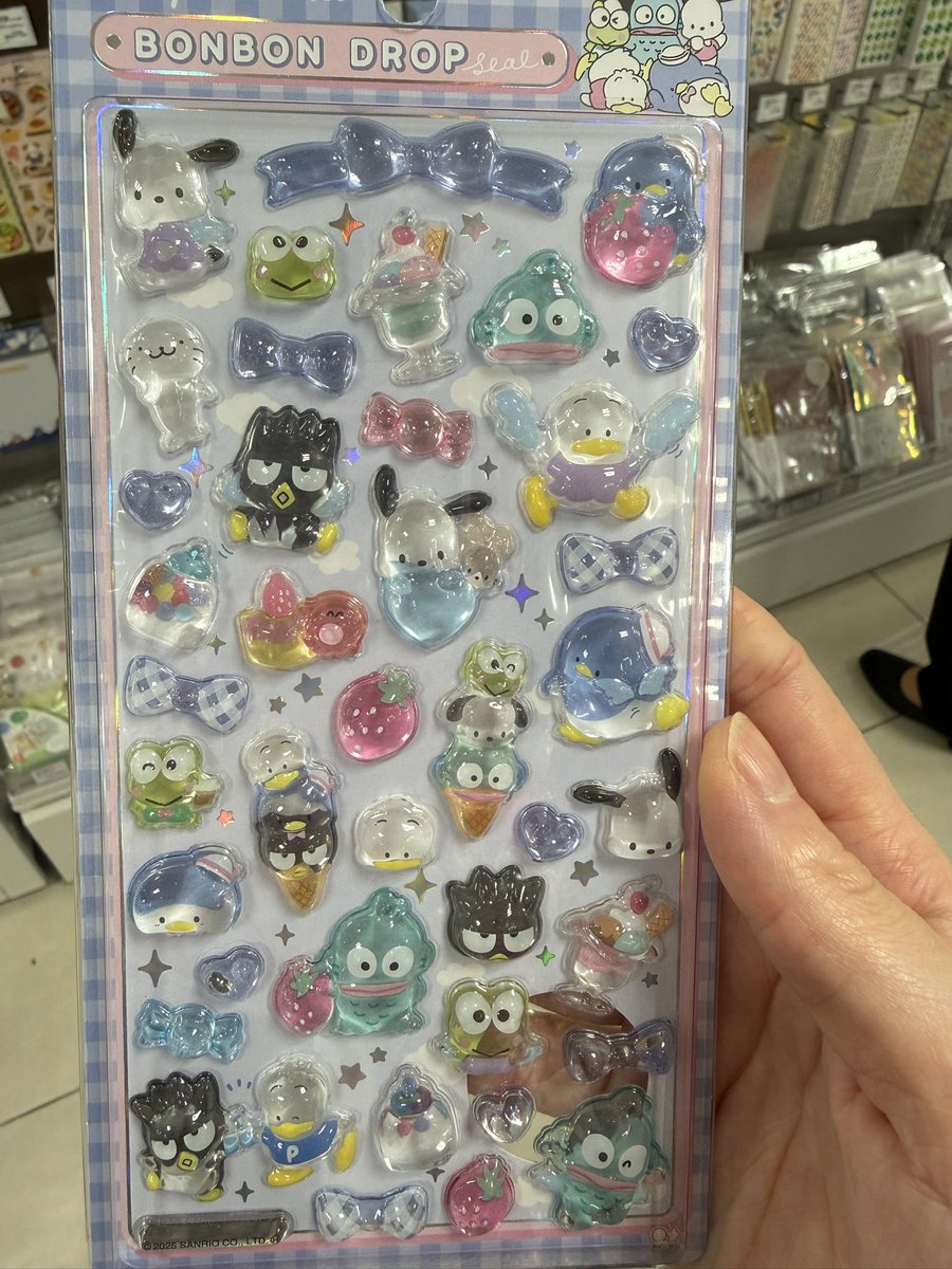 キティ tweet media