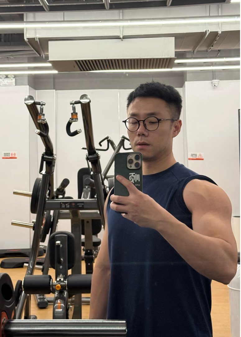 AnastasiyaWhit3's tweet photo. 🏋🏻‍♀️🏋️🏋🏿‍♂️ https://t.co/BSbviu4j8J