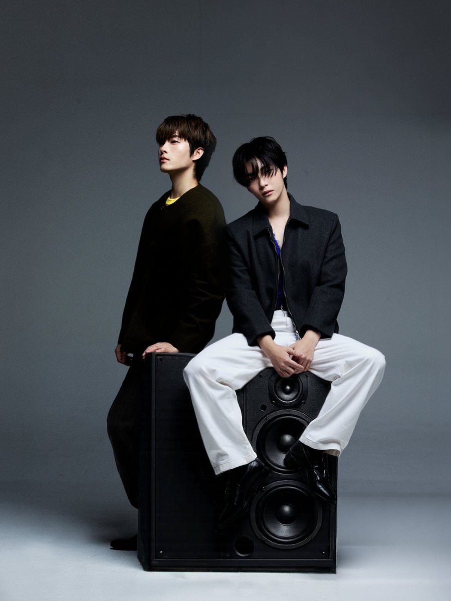 WhiteFoxGMM tweet media