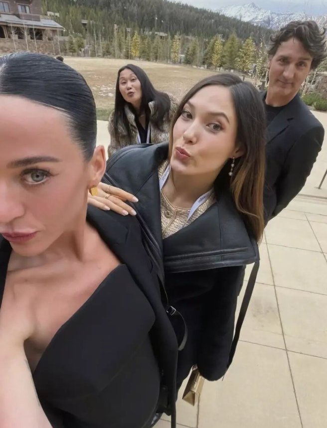 方的言 tweet media