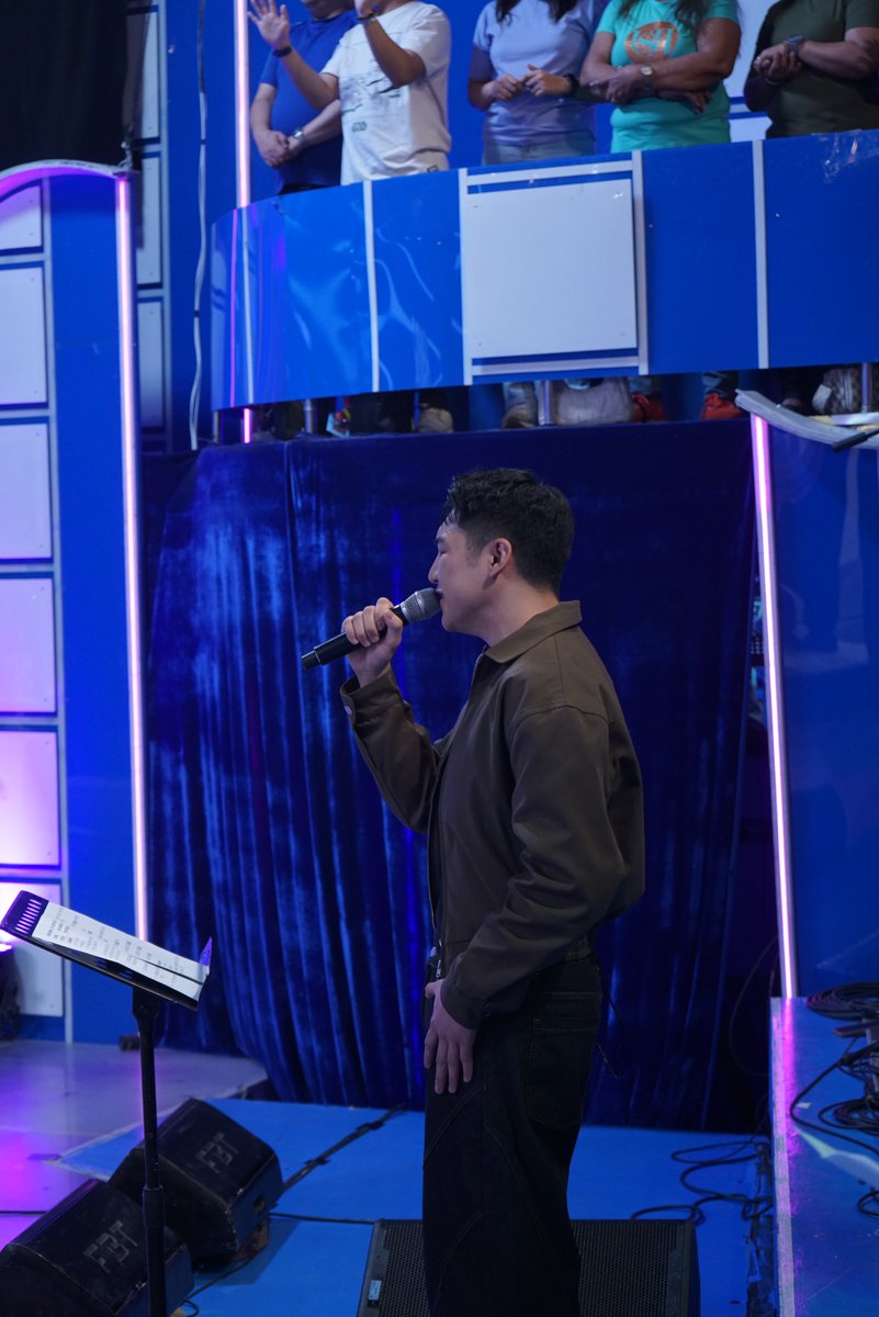 Darren as songerists! 🎤

#ShowtimeAnoTara
WATCH #ItsShowtime LIVE: 
linktr.ee/itsshowtimena