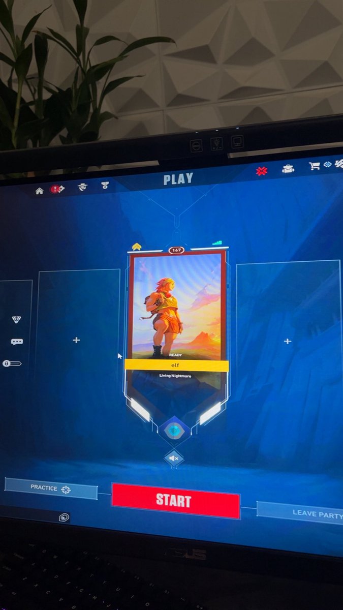 laylaxelf tweet media