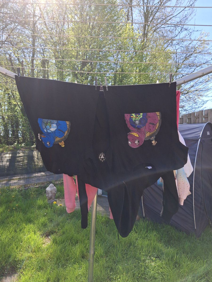 Ninanoni1216 tweet media